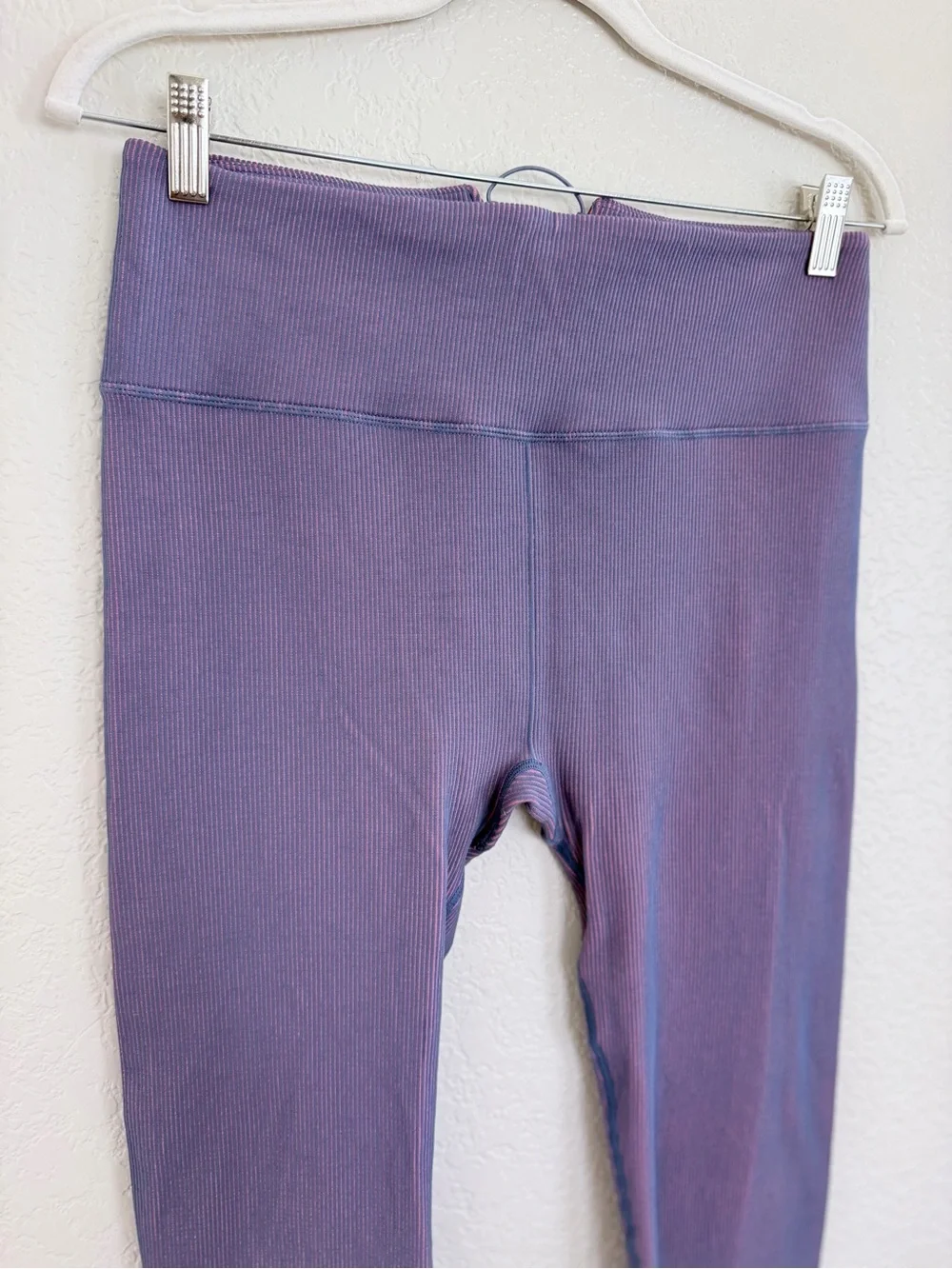 Ribbed 2-Piece Set Leggings + Sports Bra | Size Large | Purple/Pink